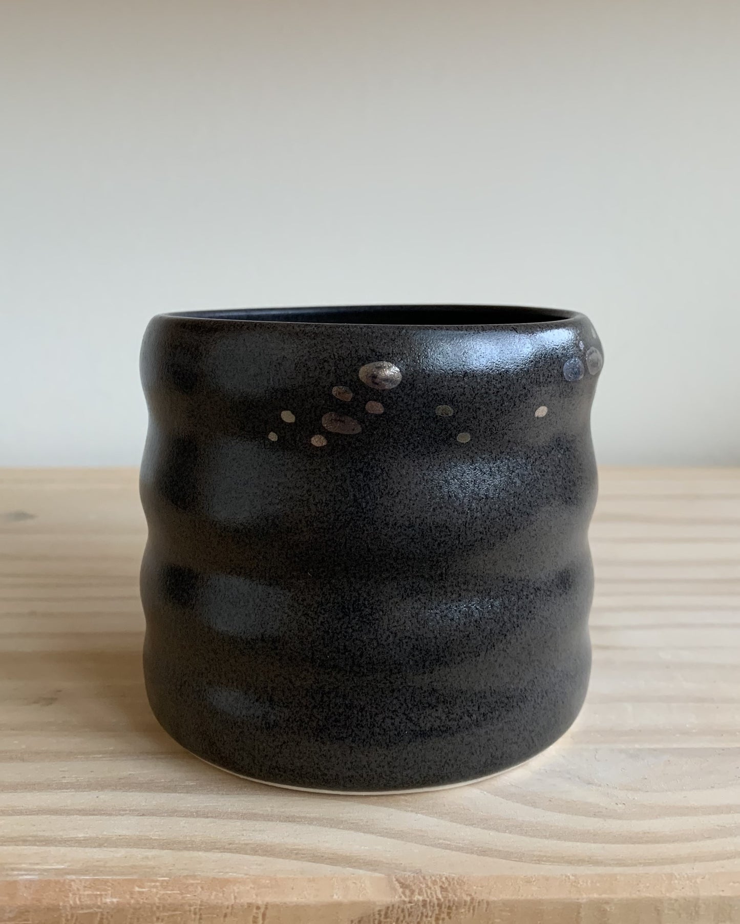 Black Wavy Cups with Yellow or White Gold