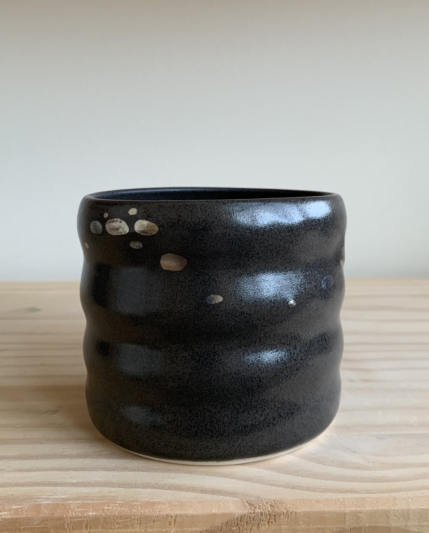 Black Wavy Cups with Yellow or White Gold