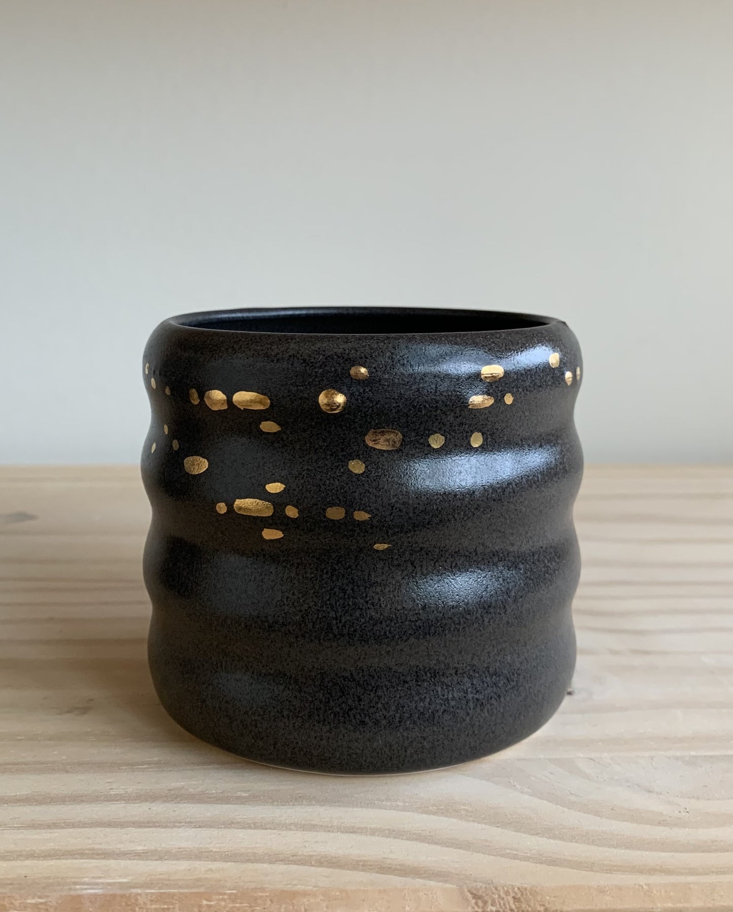 Black Wavy Cups with Yellow or White Gold