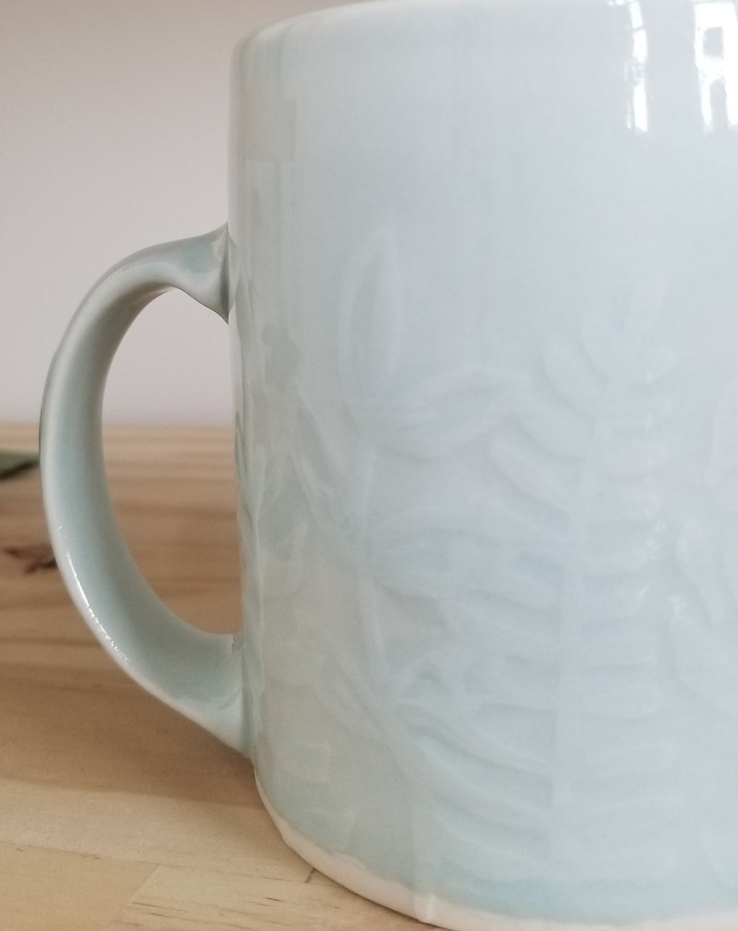 Porcelain Embossed Mugs