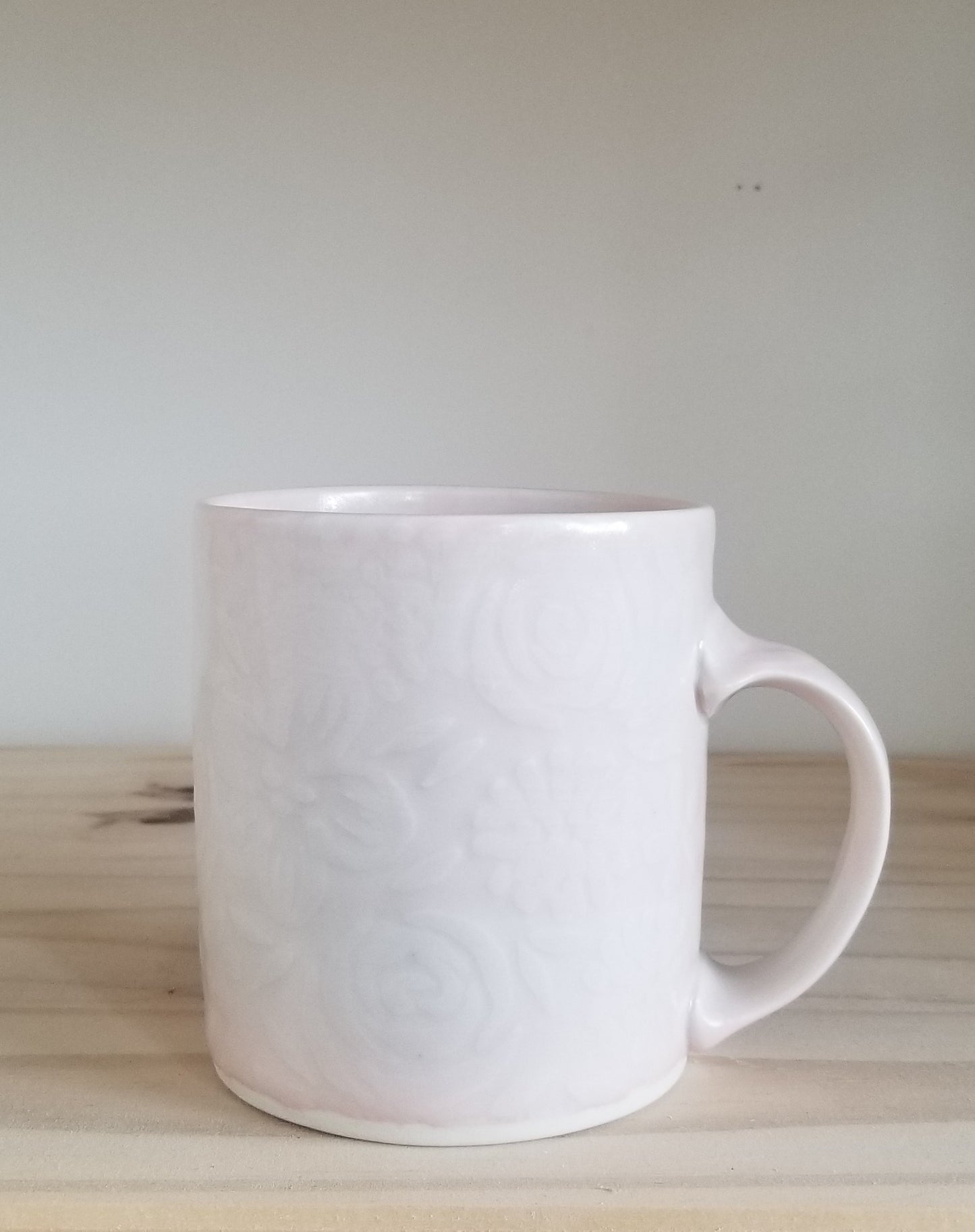 Porcelain Embossed Mugs